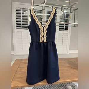 Lilly Pulitzer worn once for a wedding dress original cost $398. Size XXS